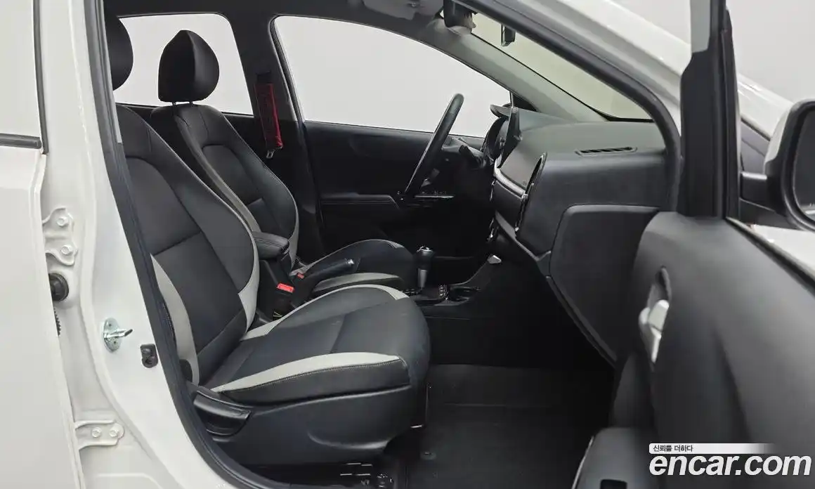 Kia Morning 2021 1.0 Автомат в Москве № 121458, фото 17