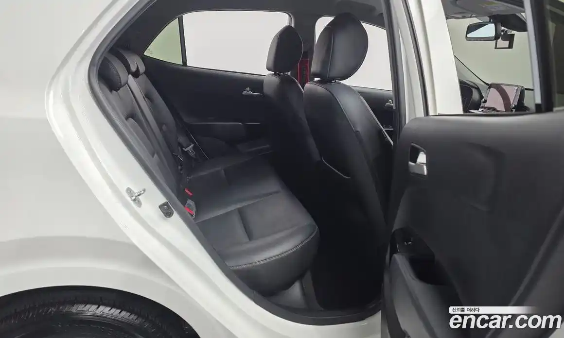 Kia Morning 2021 1.0 Автомат в Москве № 121458, фото 4