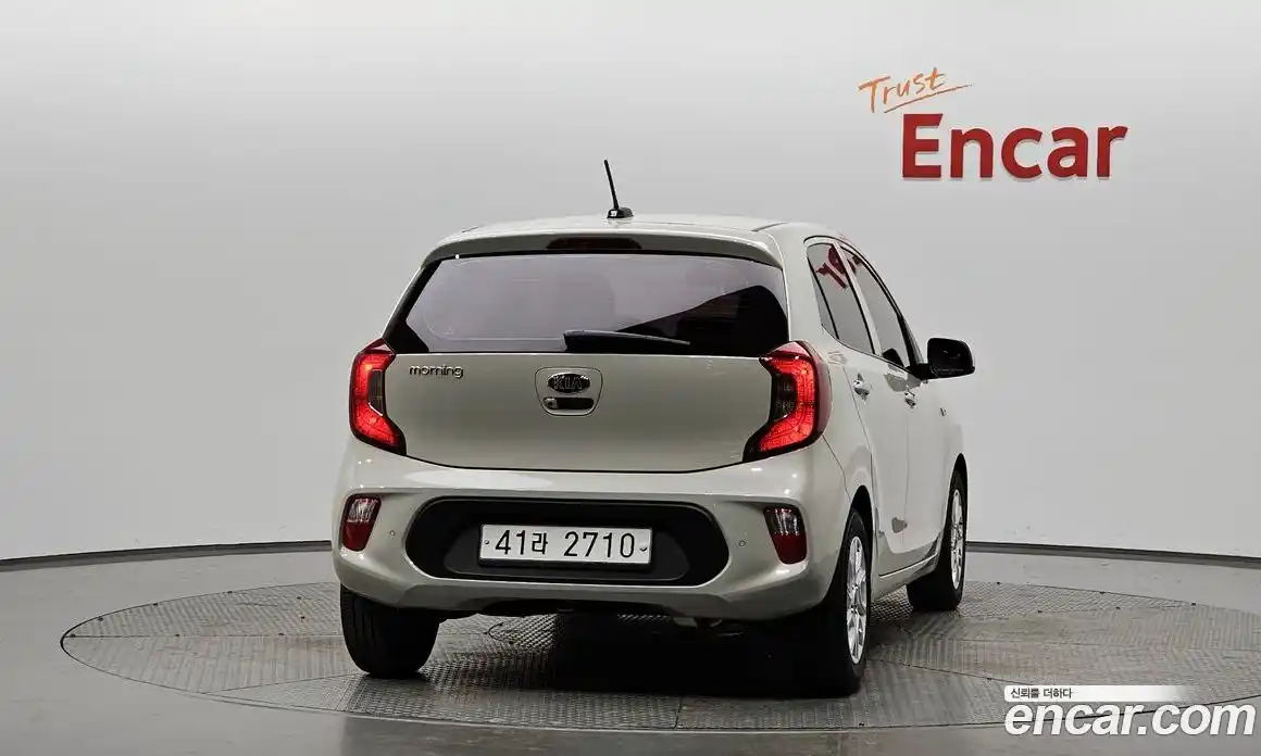 Kia Morning 2017 1.0 Автомат в Москве № 121527, фото 17