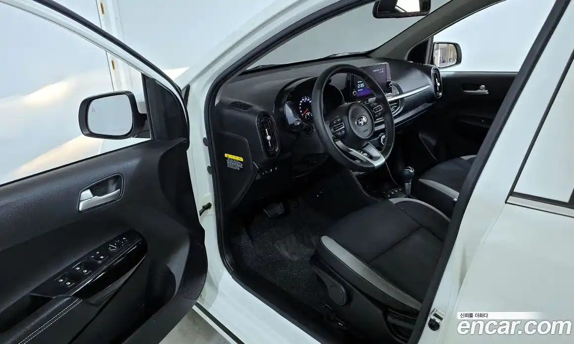 Kia Morning 2021 1.0 Автомат в Москве № 121572, фото 17