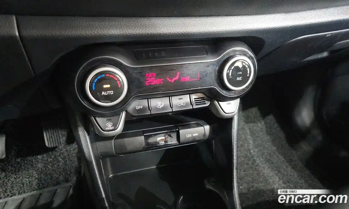 Kia Morning 2021 1.0 Автомат в Москве № 121572, фото 20