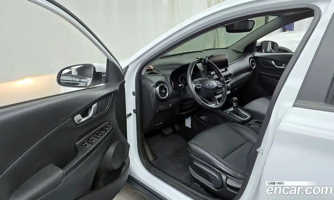 Hyundai Kona 2022 1.6 Автомат в Москве № 126282, фото 16