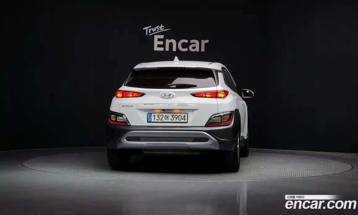 Hyundai Kona 2022 1.6 Автомат в Москве № 126282, фото 18