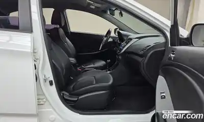 Hyundai Accent 2015 1.4 Автомат в Москве № 126906, миниатюра 11