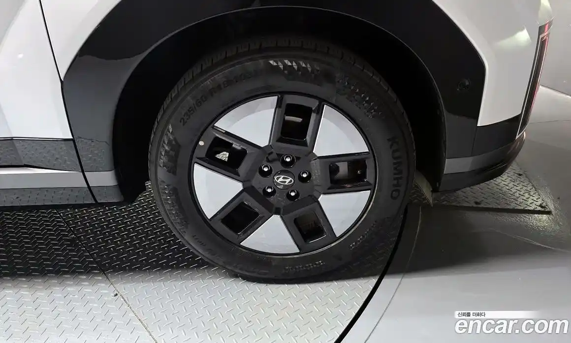 Hyundai Santa Fe 2024 1.6 Автомат в Москве № 127823, фото 11