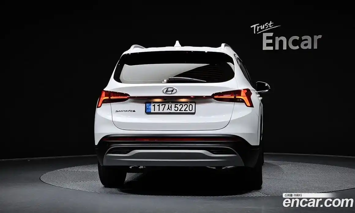 Hyundai Santa Fe 2023 1.6 Автомат в Москве № 129324, фото 1