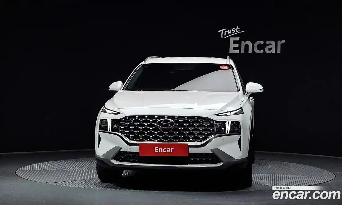 Hyundai Santa Fe 2023 1.6 Автомат в Москве № 129324, фото 4