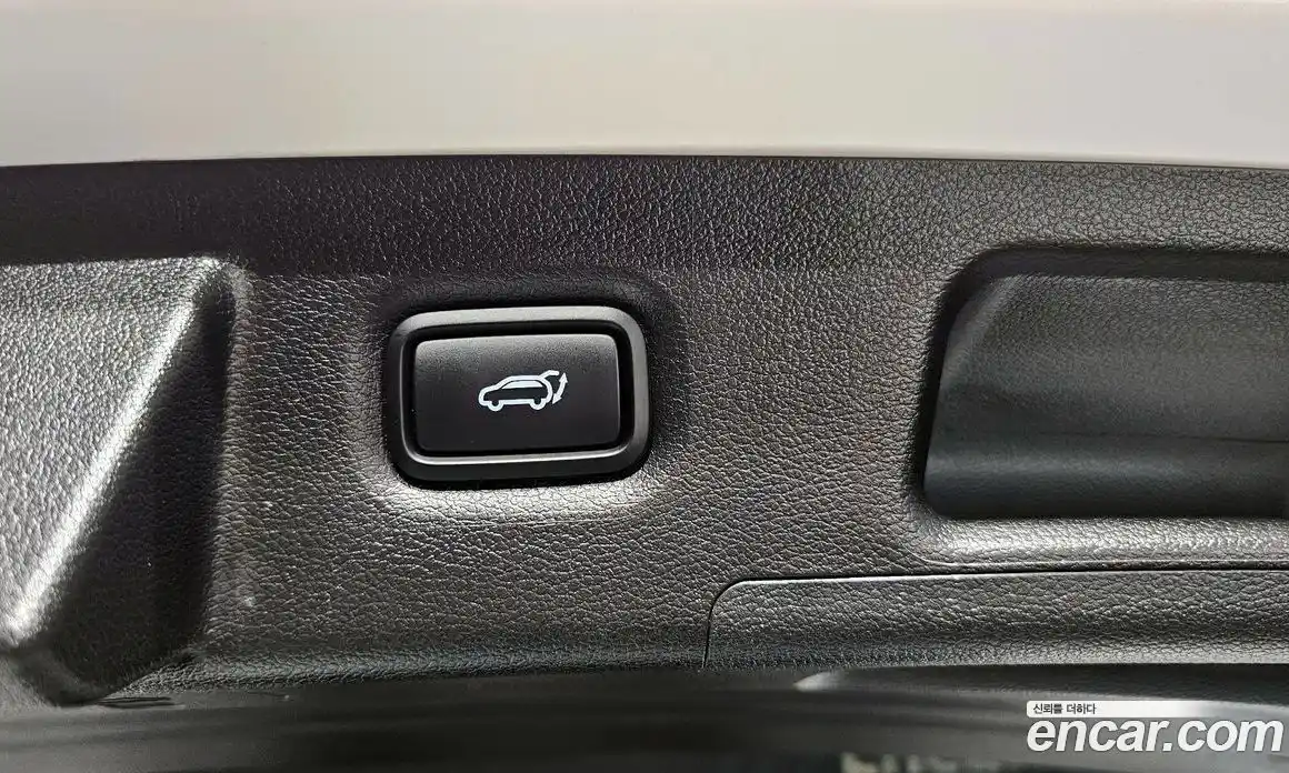 Hyundai Santa Fe 2023 1.6 Автомат в Москве № 129324, фото 10