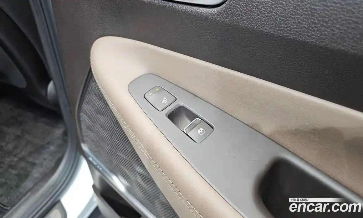 Hyundai Santa Fe 2022 1.6 Автомат в Москве № 130440, фото 12