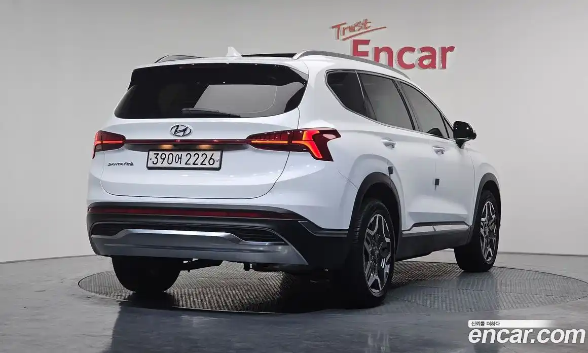 Hyundai Santa Fe 2022 1.6 Автомат в Москве № 130440, фото 13