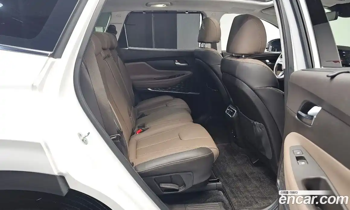 Hyundai Santa Fe 2022 1.6 Автомат в Москве № 130440, фото 15