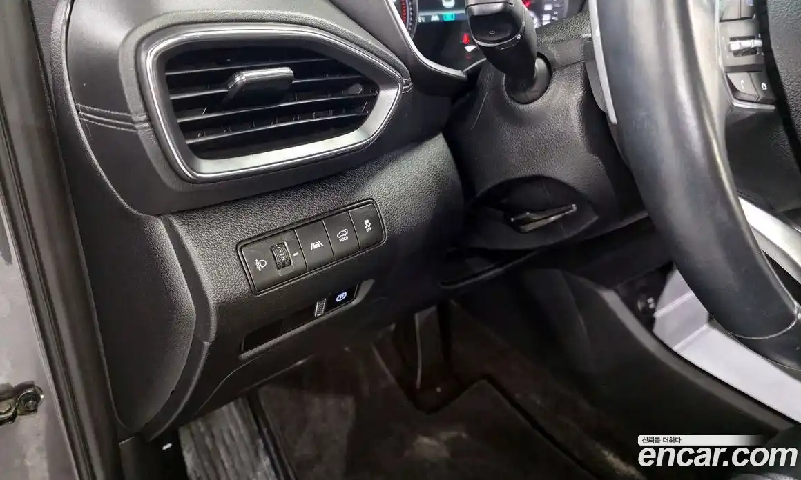 Hyundai Santa Fe 2022 2.2 Автомат в Москве № 130897, фото 9