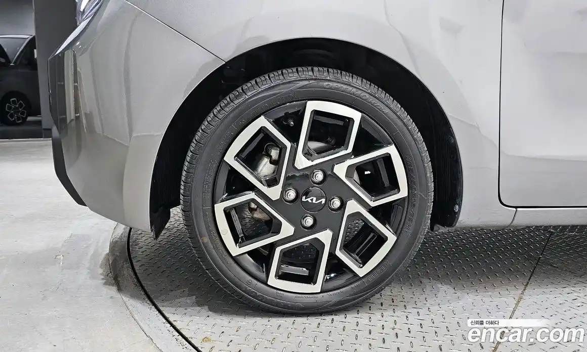 Kia Ray 2023 1.0 Автомат в Москве № 132417, фото 3