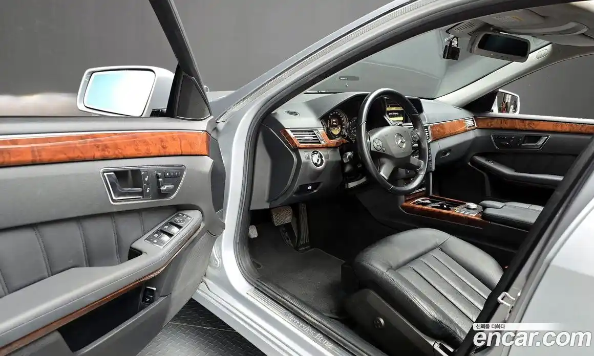 Mercedes-Benz E-Class 2012 3.5 Автомат в Москве № 139550, фото 13