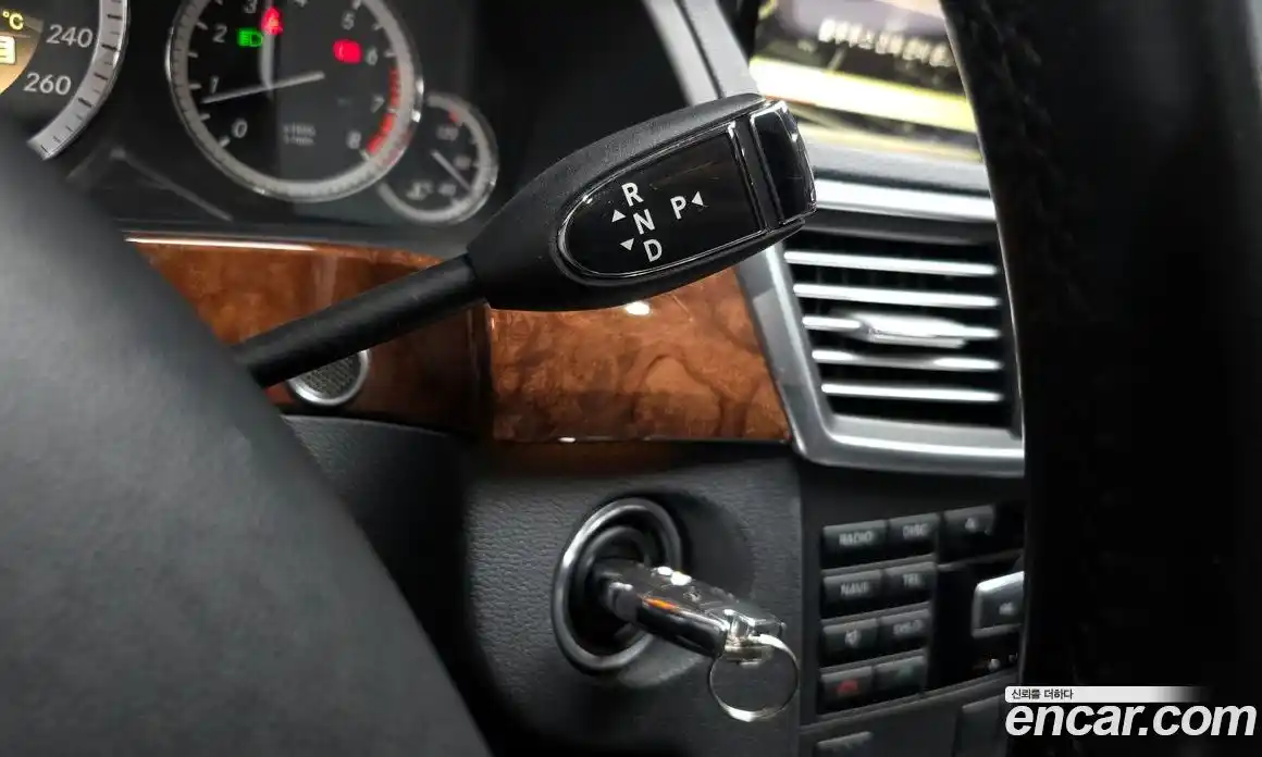 Mercedes-Benz E-Class 2012 3.5 Автомат в Москве № 139550, фото 15