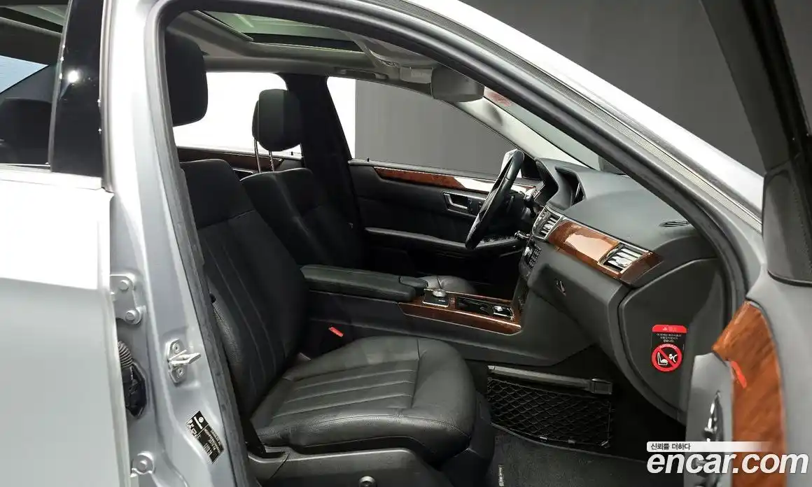 Mercedes-Benz E-Class 2012 3.5 Автомат в Москве № 139550, фото 9