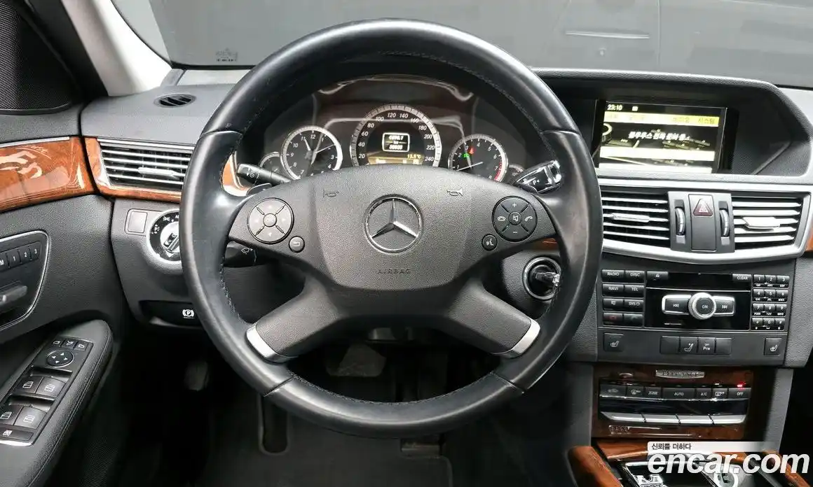 Mercedes-Benz E-Class 2012 3.5 Автомат в Москве № 139550, фото 10