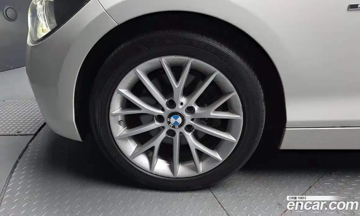 BMW 1-Series 2015 2.0 Автомат в Москве № 156754, фото 3