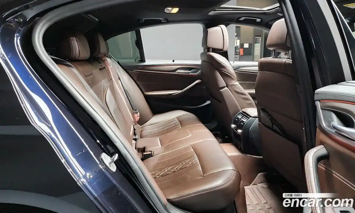 BMW 5-Series 2018 2.0 Автомат в Москве № 158526, фото 15