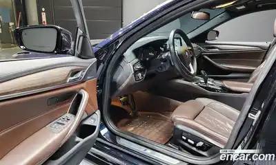 BMW 5-Series 2018 2.0 Автомат в Москве № 158526, миниатюра 2