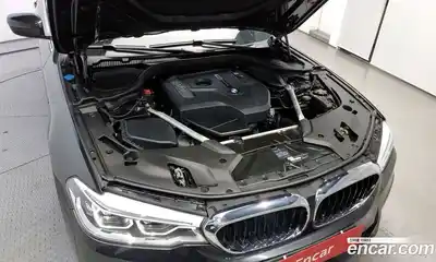 BMW 5-Series, 2018