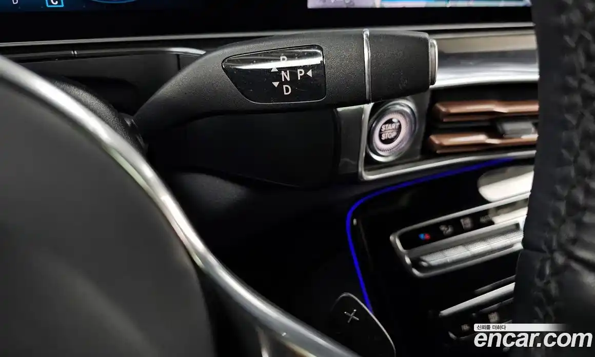 Mercedes-Benz EQC 2020 0.2 Автомат в Москве № 161215, фото 11