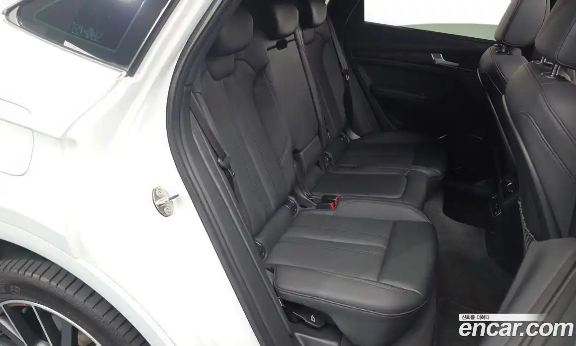 Audi Q5 2023 2.0 Автомат в Москве № 162455, фото 14