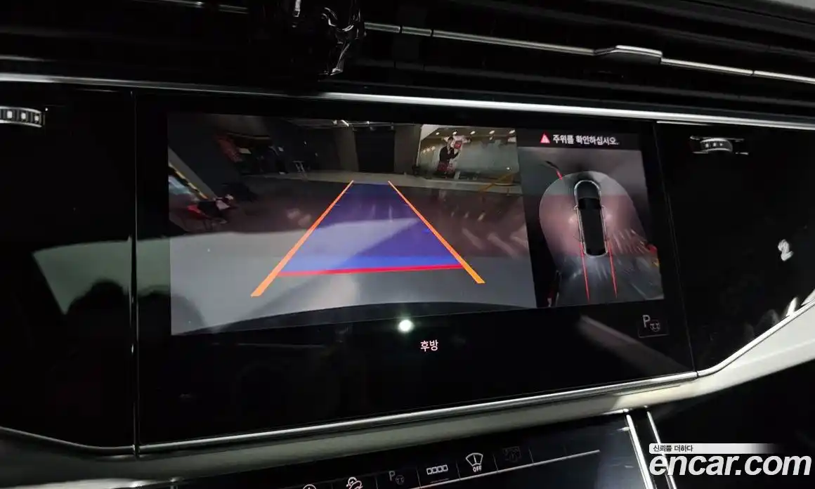 Audi Q8 2021 3.0 Автомат в Москве № 162886, фото 16