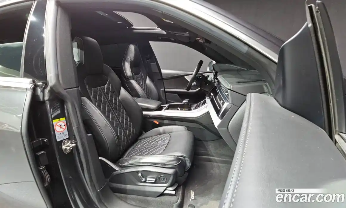 Audi Q8 2021 3.0 Автомат в Москве № 162886, фото 20