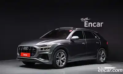 Audi Q8 2021 3.0 Автомат в Москве № 162886, миниатюра 3