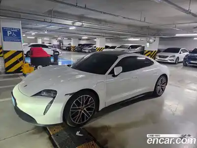 Porsche Taycan, 2021