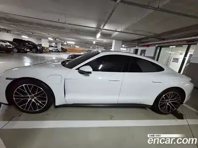 Porsche Taycan 2021 0.4 Автомат в Москве № 165296, миниатюра 5