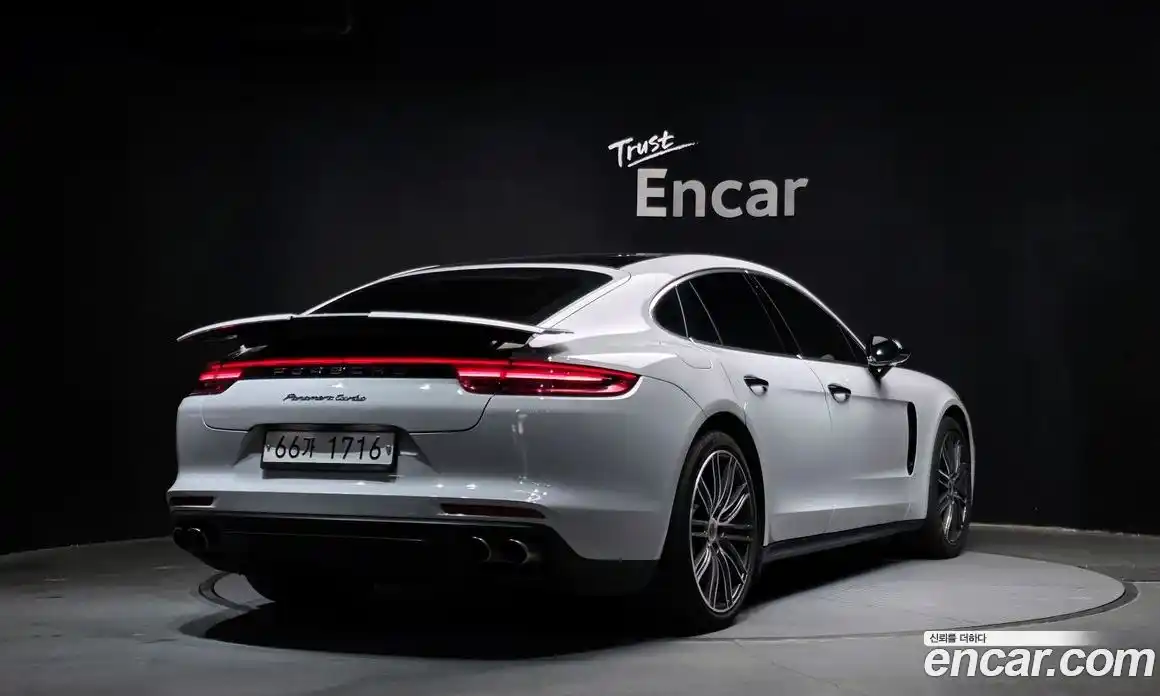 Porsche Panamera 2018 4.0 Автомат в Москве № 165640, фото 7