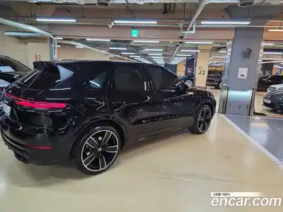 Porsche Cayenne 2021 3.0 Автомат в Москве № 165882, миниатюра 3