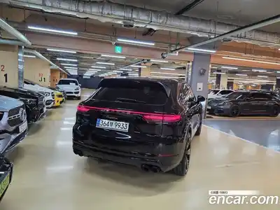 Porsche Cayenne 2021 3.0 Автомат в Москве № 165882, миниатюра 4