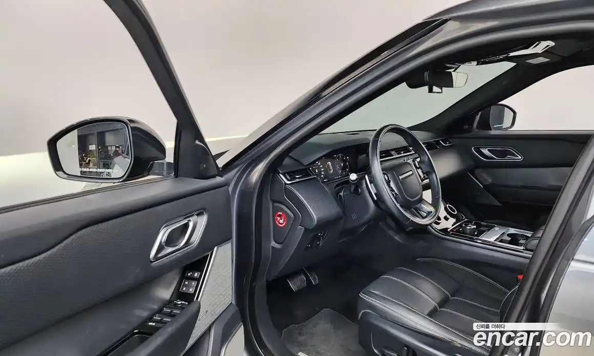 Land Rover Range-Rover Velar 2018 2.0 Автомат в Москве № 166415, фото 8