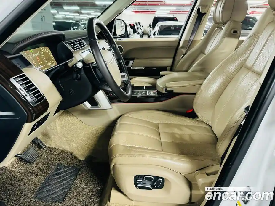 Land Rover Range-Rover 2015 3.0 Автомат в Москве № 166819, фото 13