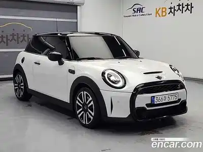 Mini Cooper 2024 2.0 Автомат в Москве № 167181, миниатюра 4