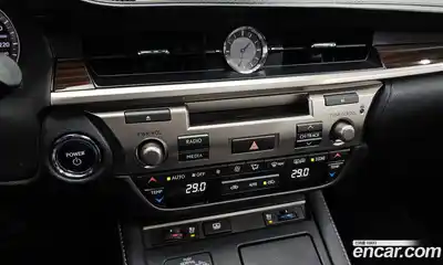 Lexus ES 2016 2.5 Автомат в Москве № 168224, миниатюра 8