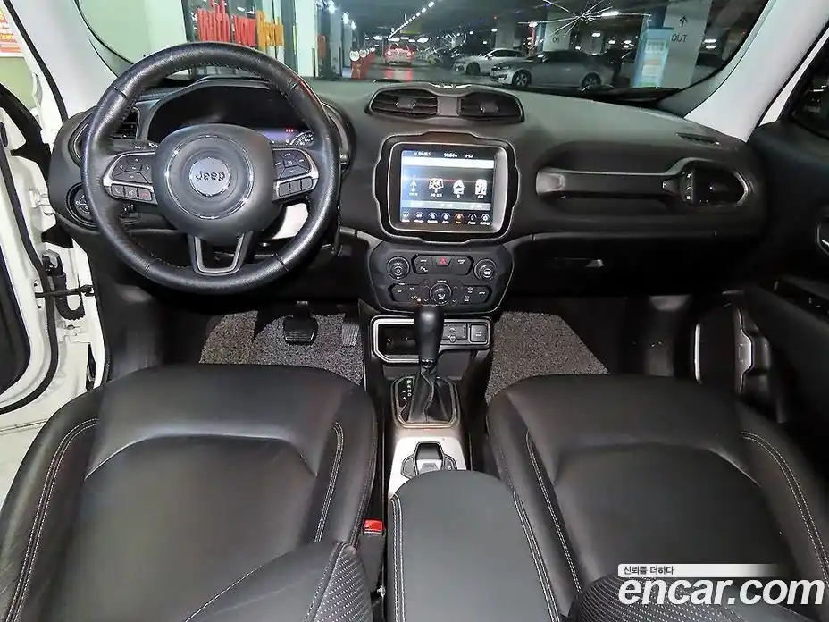 Jeep Renegade 2021 2.4 Автомат в Москве № 169992, фото 10
