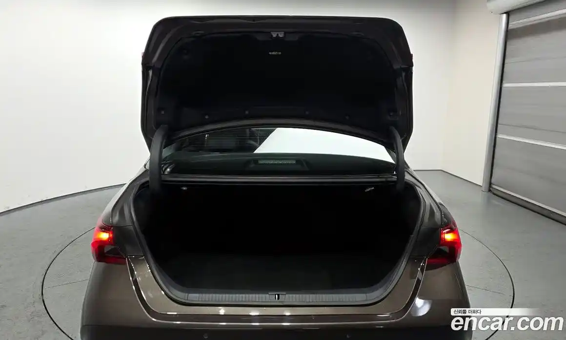 Toyota Avalon 2019 2.5 Автомат в Москве № 170311, фото 20