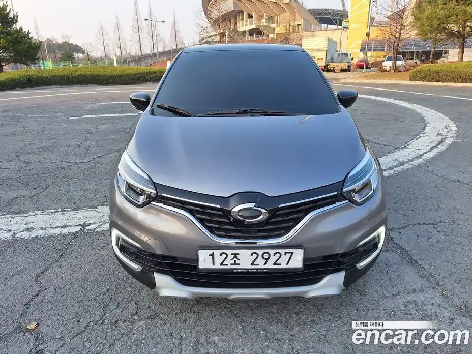 Renault QM3 2018 1.5 Автомат в Москве № 185957, фото 1