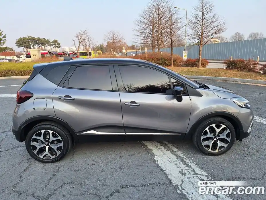 Renault QM3 2018 1.5 Автомат в Москве № 185957, фото 7