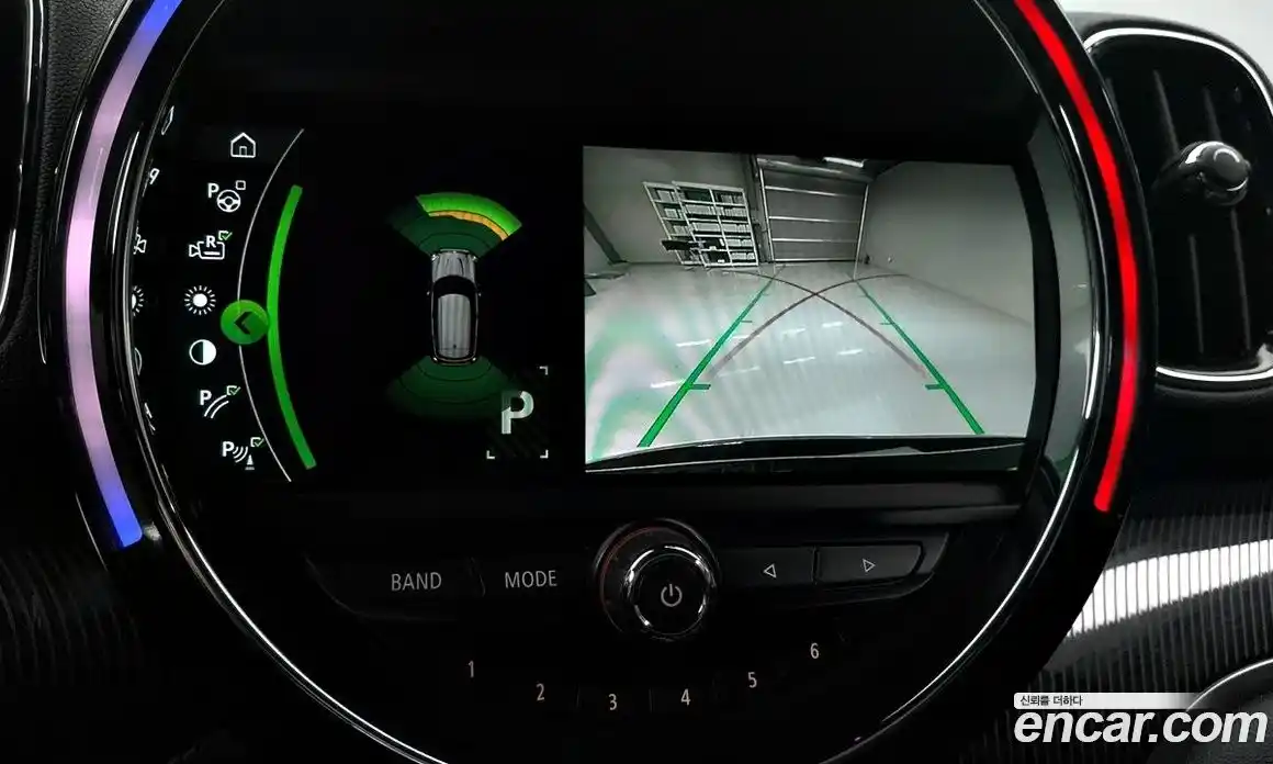 Mini Countryman 2018 2.0 Автомат в Москве № 187786, фото 15