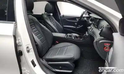 Mercedes-Benz E-Class 2019 2.0 Автомат в Москве № 194605, миниатюра 2