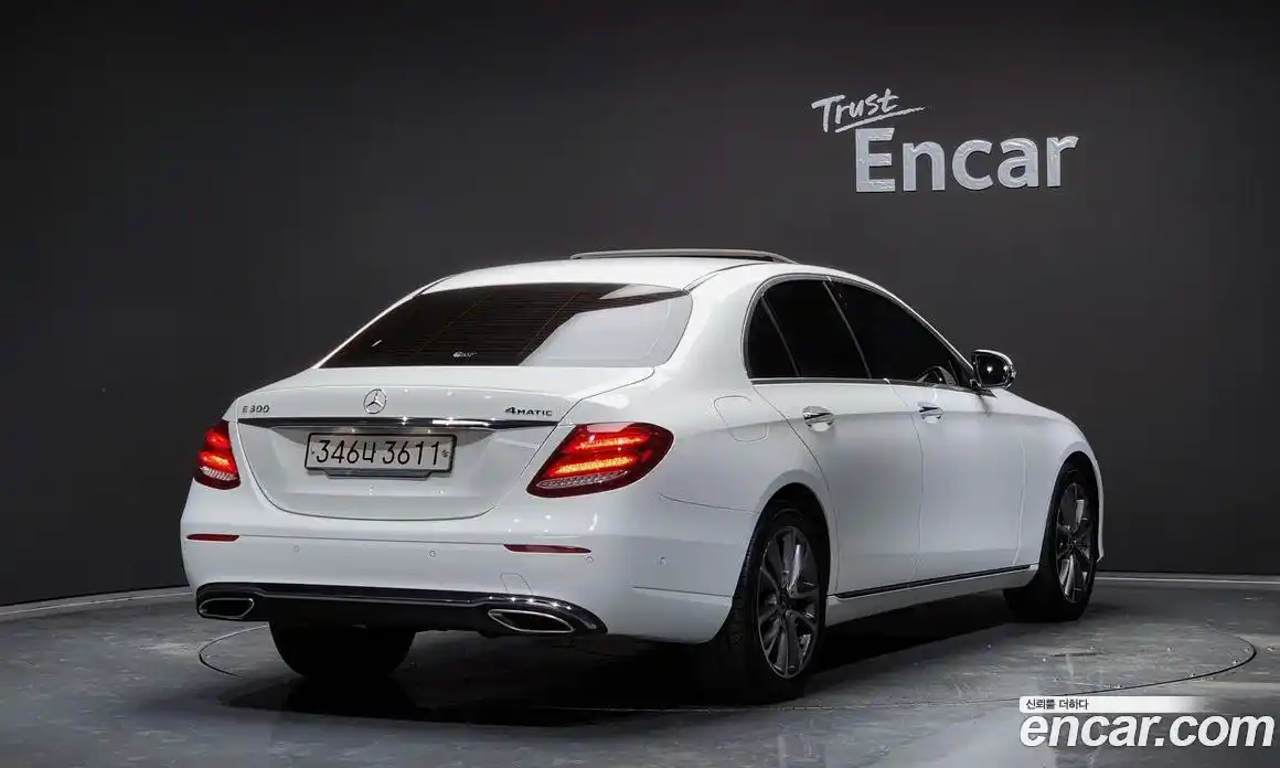 Mercedes-Benz E-Class 2019 2.0 Автомат в Москве № 194605, фото 3