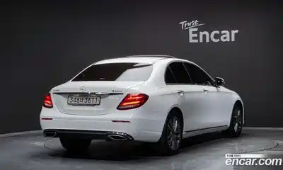 Mercedes-Benz E-Class 2019 2.0 Автомат в Москве № 194605, миниатюра 3
