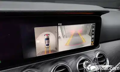 Mercedes-Benz E-Class 2019 2.0 Автомат в Москве № 194605, миниатюра 4