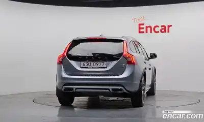 Volvo V60 2016 2.5 Автомат в Москве № 197073, миниатюра 3