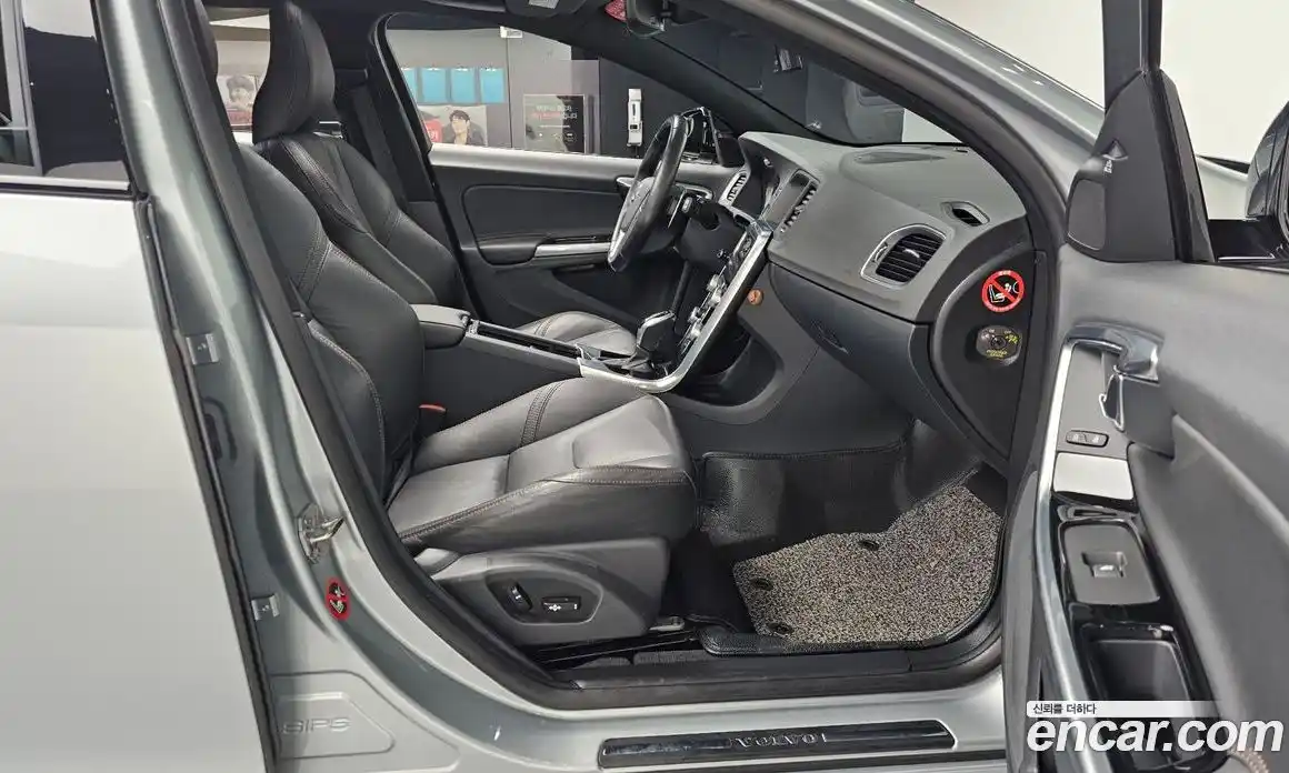 Volvo V60 2016 2.5 Автомат в Москве № 197073, фото 4